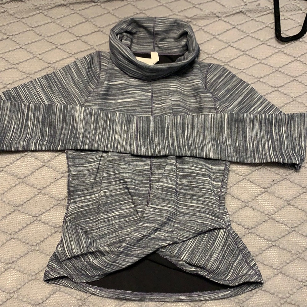 Lululemon Melodic Movement Longsleeve